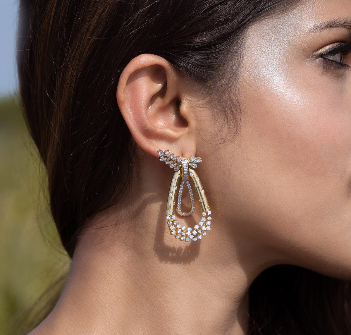 BRIGHT BOLD BEAUTIFUL EARRING